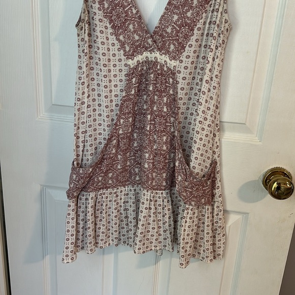 Forever 21 sleeveless V-neck top size M - Picture 5 of 10